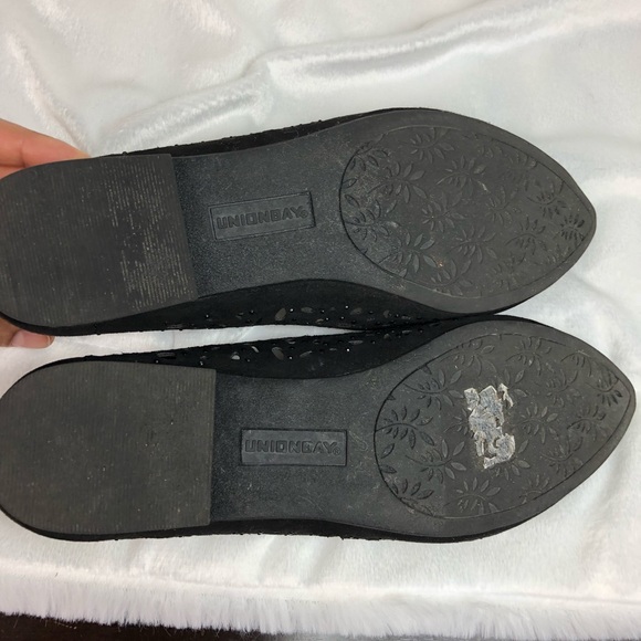 OkUnionbay Laser Cut Black Flats - Picture 6 of 8